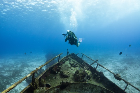 Kuda Giri Wreck